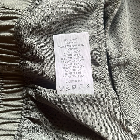 Zyia Active Olive Green Summer Shorts Size Small (S) - Picture 5 of 5